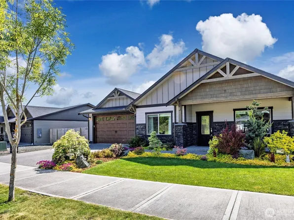 380 Broadmoor Street, Sequim, WA 98382
