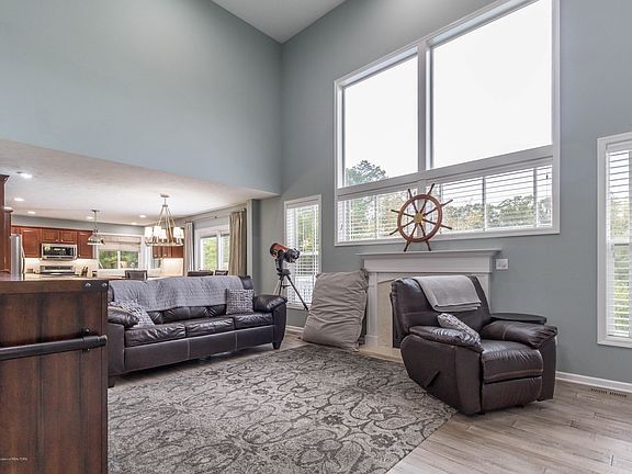 5th image of 2675 Atwater Hills Dr NE