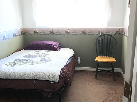 Small Bedroom (#3)