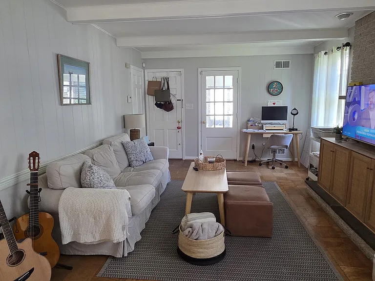 6004 Highboro Dr — Photo 9