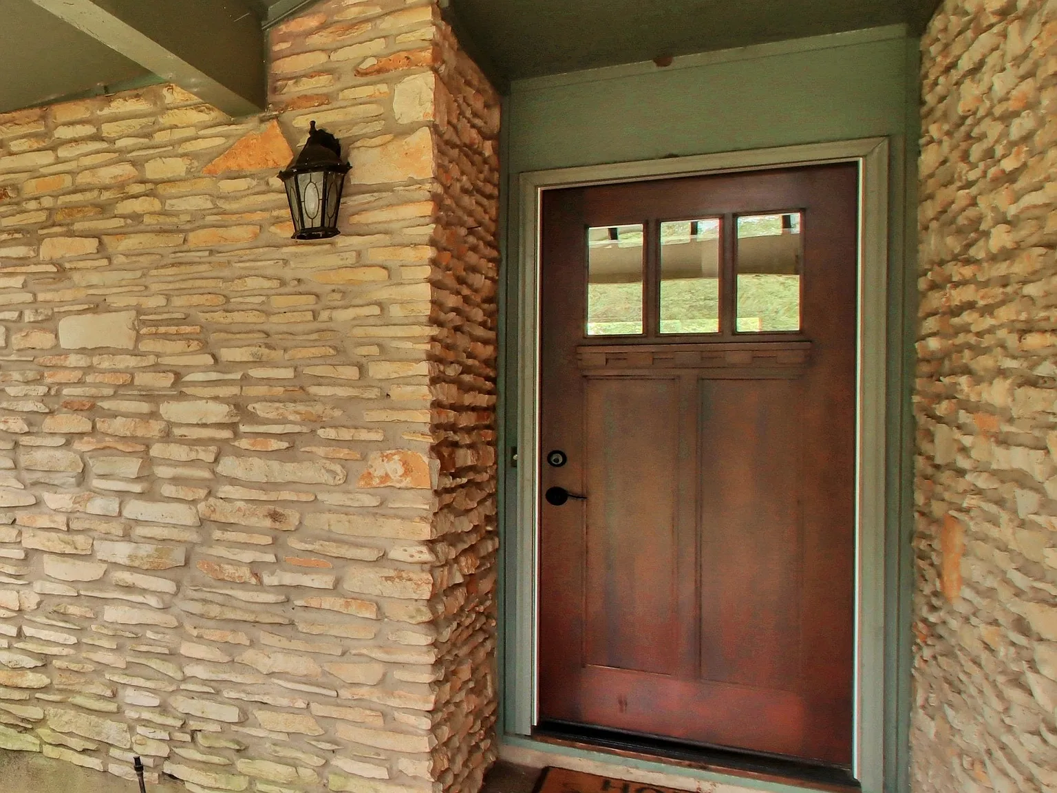 3 bed, 1339 sqft, $2,100 — Photo 3