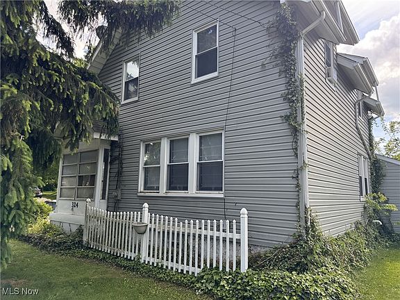 3rd image of 324 The Brooklands Ave