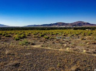 12 Barnes Ln, Fernley, NV 89408