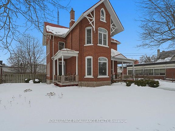 3rd image of 246 Colborne St