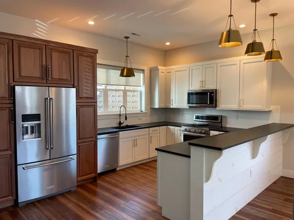 12 Phillip Ln, Arden, NC 28704