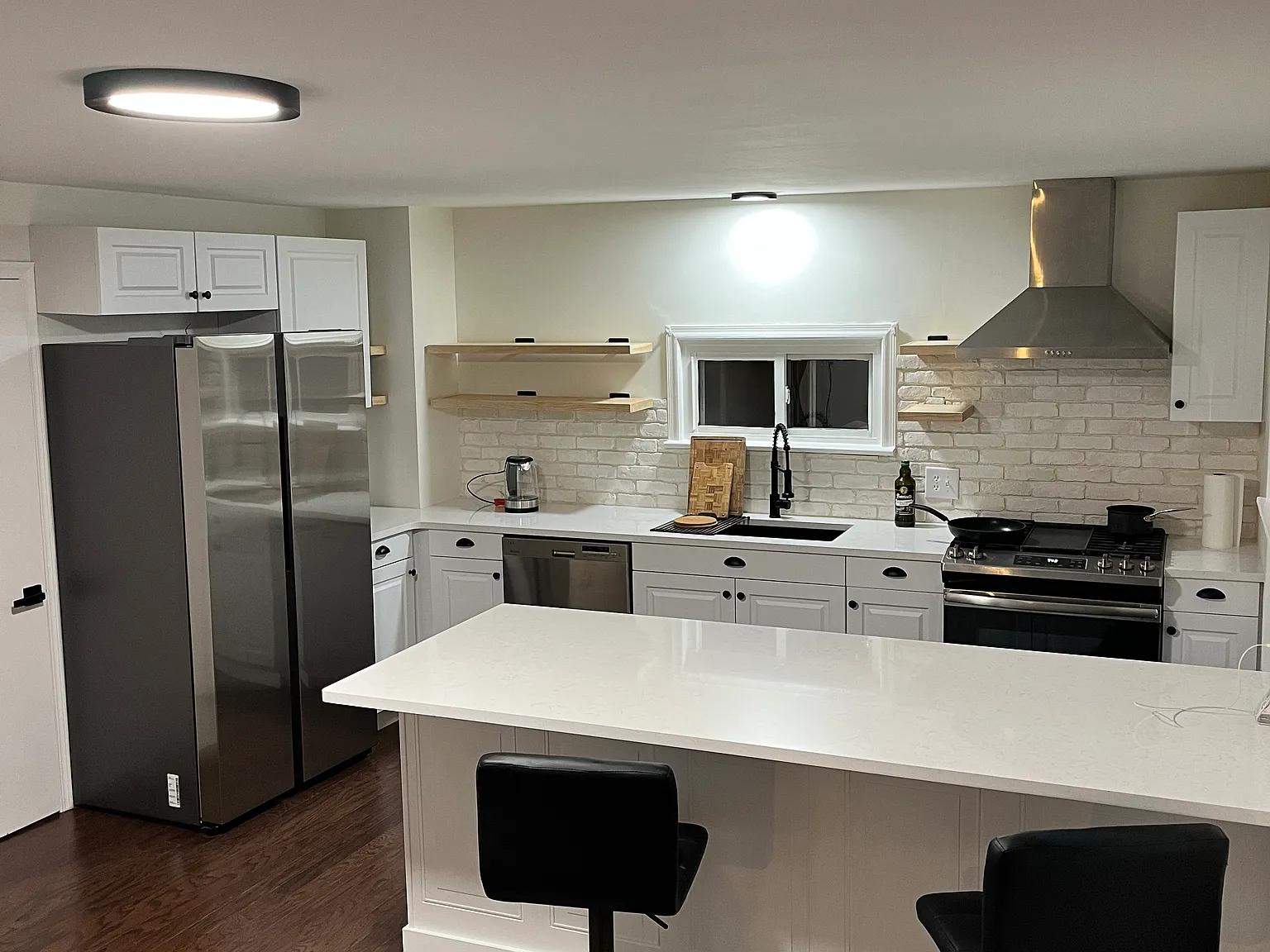 3 bed, 1148 sqft, $2,400 — Photo 3