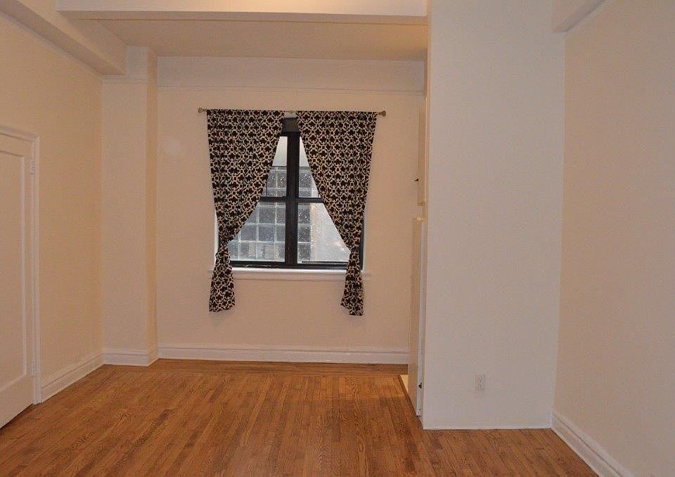 1st image of 157 3rd Ave #1C