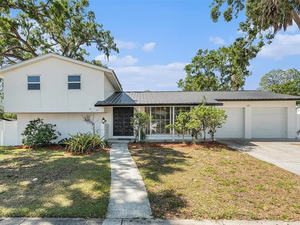 8302 W Pocahontas Ave, Tampa, FL 33615