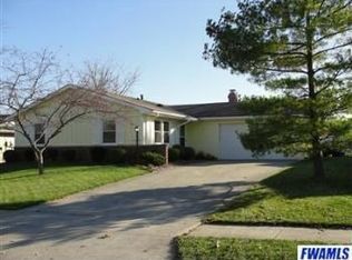 9323 Dawnsford Dr, Fort Wayne, IN 46804