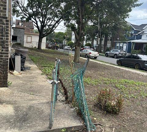 3rd image of 207 Ellis Ave