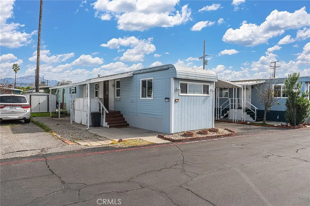 Building Photo - 26250 9th St #105