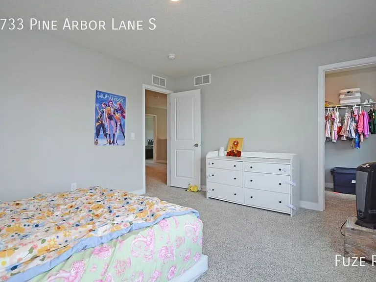 6733 Pine Arbor Ln S — Photo 15