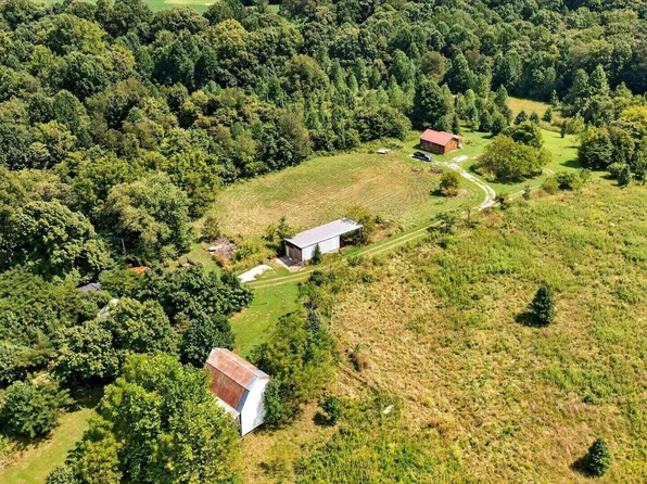 1757 S Walnut Grove Rd, Bloomfield, IN 47424
