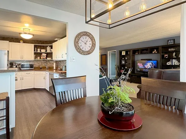 6651 Minoru Blvd #1004, Richmond, BC V6Y 1Z2