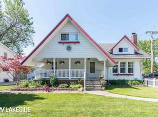 22802 Clairwood St, Saint Clair Shores, MI 48080