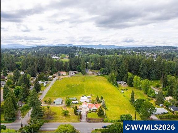 3rd image of 1350 Springhill Dr NW