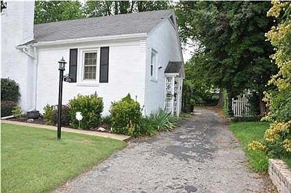 2nd image of 211 S Fairlawn Ave