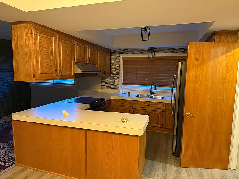 4651 Kingsley Dr — Photo 5