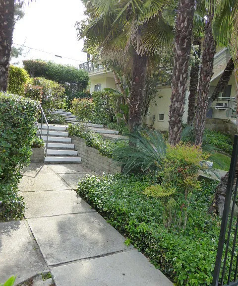 1104-1108 N Monterey St — Photo 5