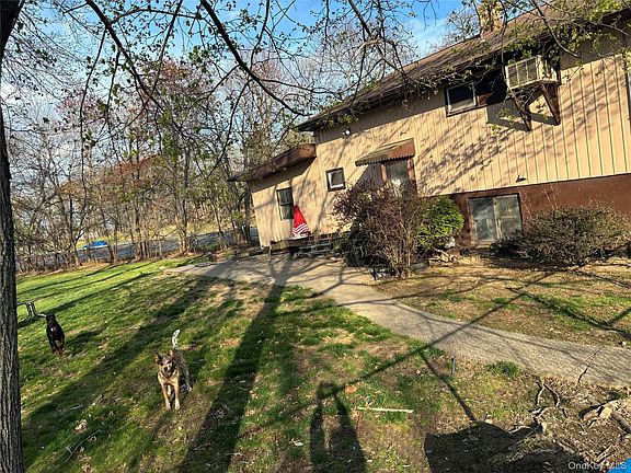 2nd image of 130 Scotland Hill Road
