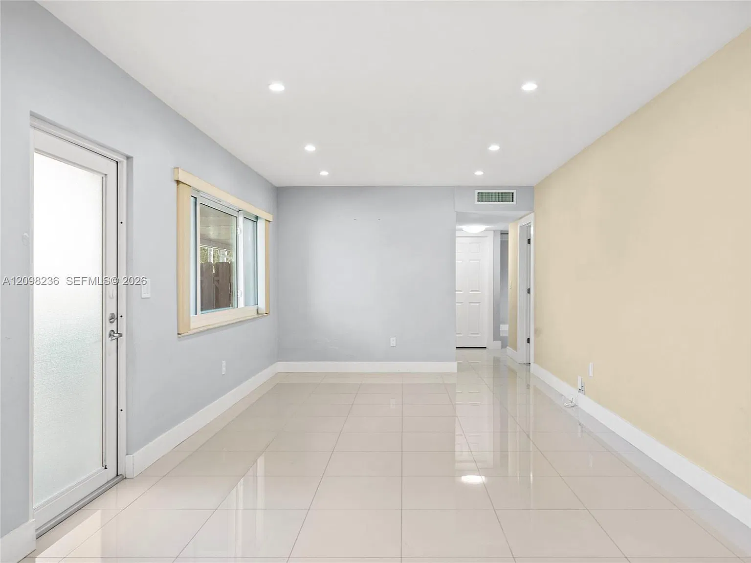 2 bed, 1.0 bath, 1300 sqft, $2,750 — Photo 4