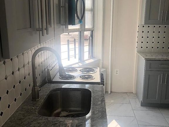 5th image of 14-34 Astoria Blvd #2PRE