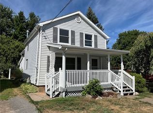 17 Caroline St, Albion, NY 14411