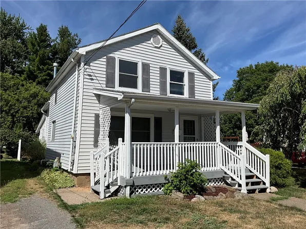 17 Caroline St, Albion, NY 14411
