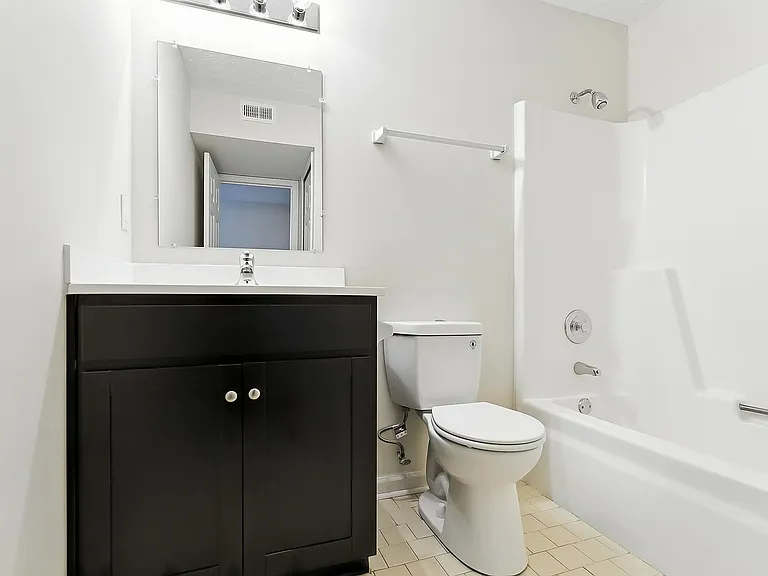 Brighton - Bathroom