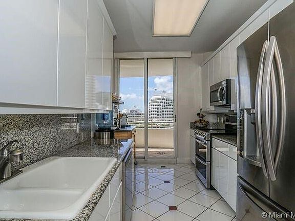 5th image of 888 Brickell Key Dr APT 903