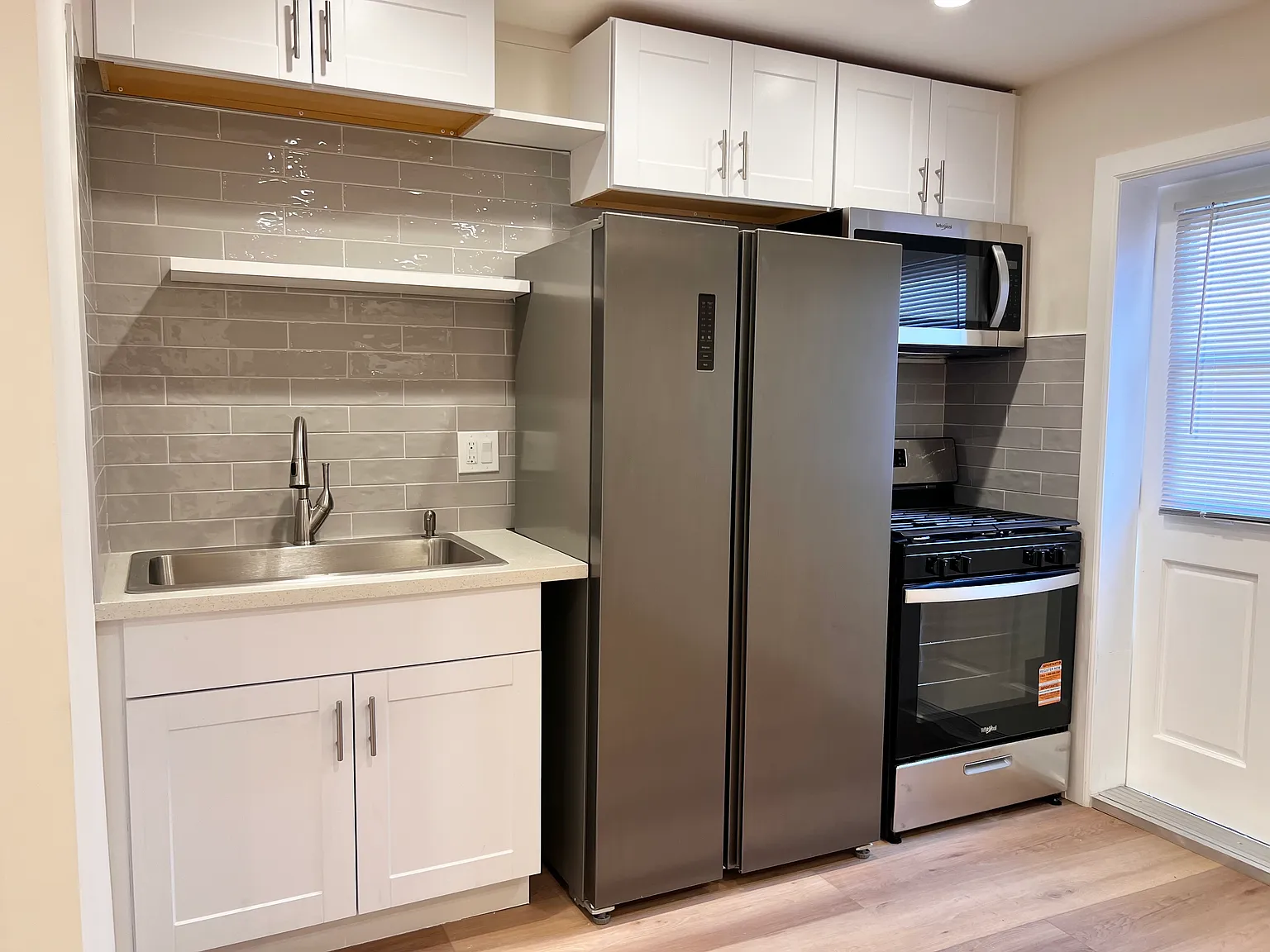 Studio, 350 sqft, $1,600 — Photo 3