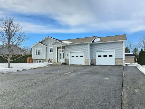 85 Taylor, Grand Falls, NB E3Y 3W6