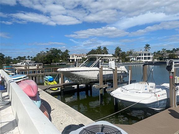 5th image of 1900 Gulf Shore BLVD N #405