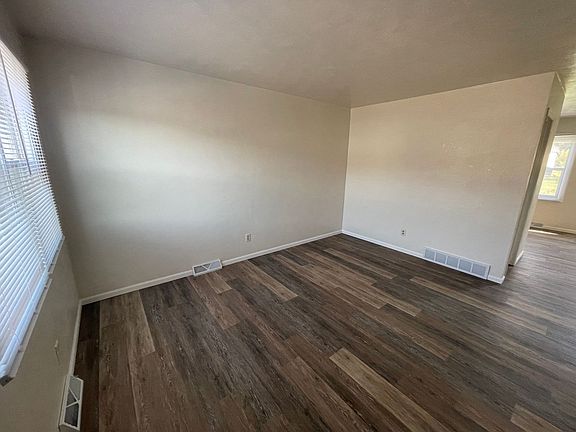 4th image of 641-725 W 61st St