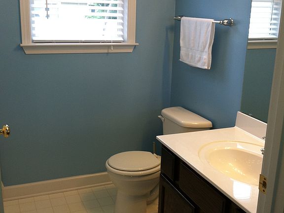 Downstairs Full Bath