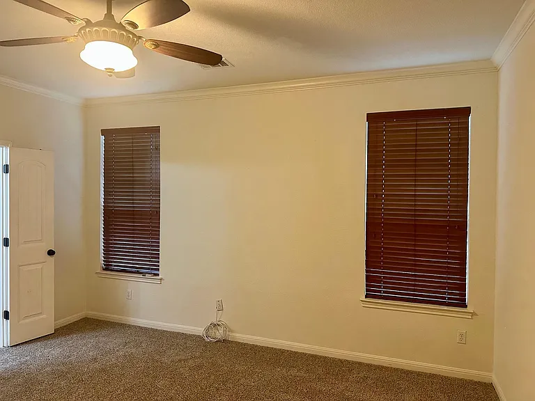 7233 Menchaca Rd #17 — Photo 17