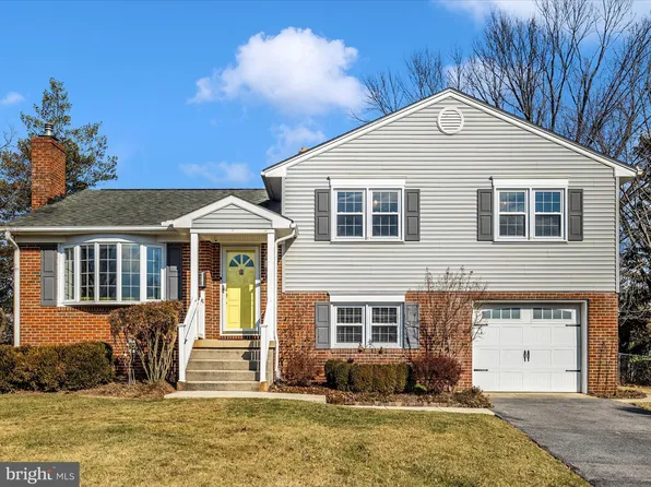 16 Kline Blvd, Frederick, MD 21701