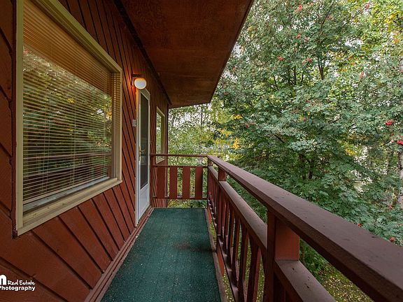 Exterior_9928-FULL