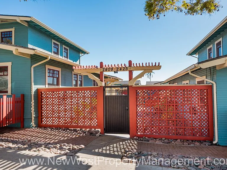 2419 Market St #B — Photo 2