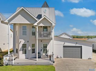 5345 Bay Village Dr, Athens, AL 35611