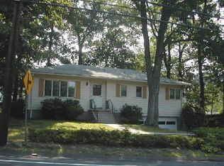 359 Jones Hill Rd, West Haven, CT 06516
