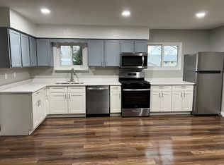 167 Nutwood Ct, Bolingbrook, IL 60440