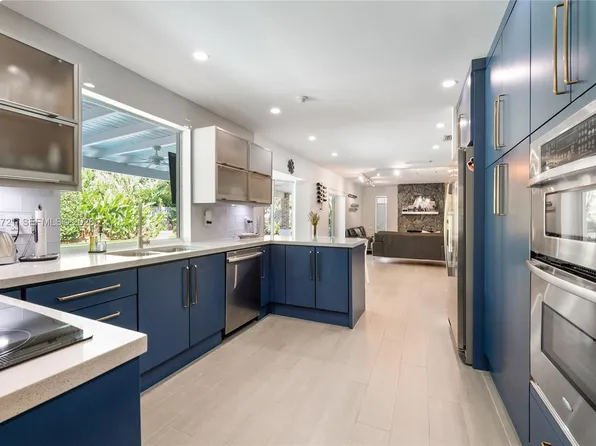 10330 SW 71st Ave, Pinecrest, FL 33156