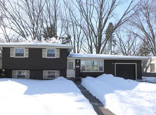 439 Ann St, Cary, IL 60013