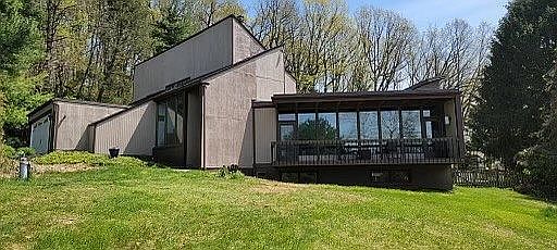 1st image of 1836 Crows Nest Ln