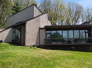 1836 Crows Nest Ln, York, PA 17403