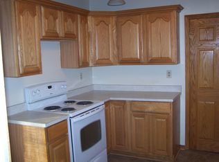 904 C Ave, Vinton, IA 52349