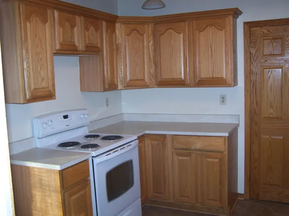 904 C Ave, Vinton, IA 52349