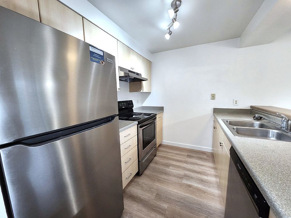1st image of 45 NE Torval Canyon Rd APT 6