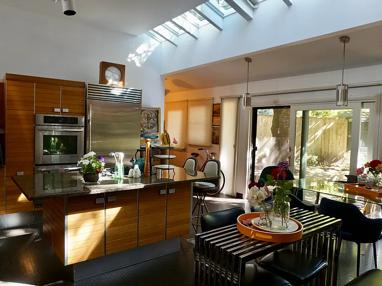 5241 SW Humphrey Blvd — Photo 5